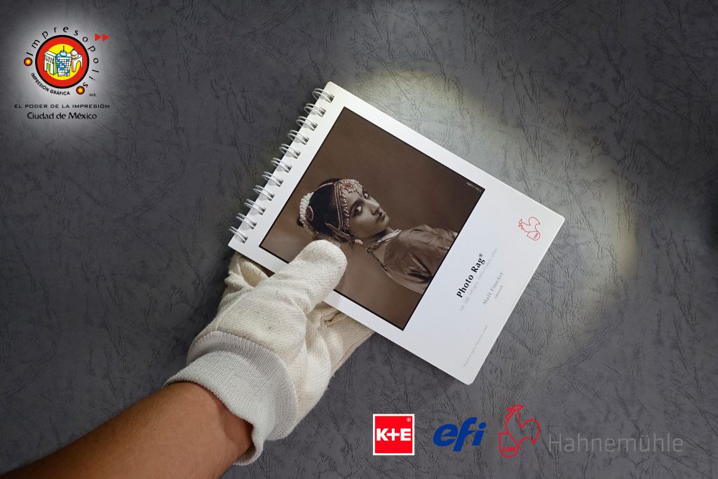 El papel 100% algodon Hahnemuhle Photo Rag de 188 g, es un estandar mundial en la industria de la impresion fineART / giclee